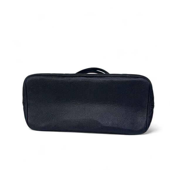 CHANEL Black Vintage CC Logo Caviar Leather Quilted Medallion Tote Bag - Picture 7 of 16